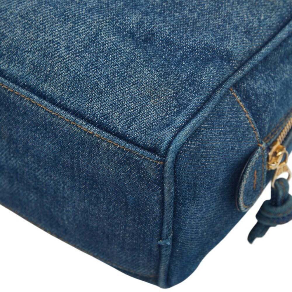 CHANEL Blue Logo Pouch - Picture 4 of 12